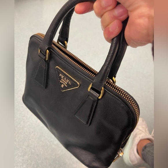 Prada Small Saffiano Bag - Picture 2 of 6